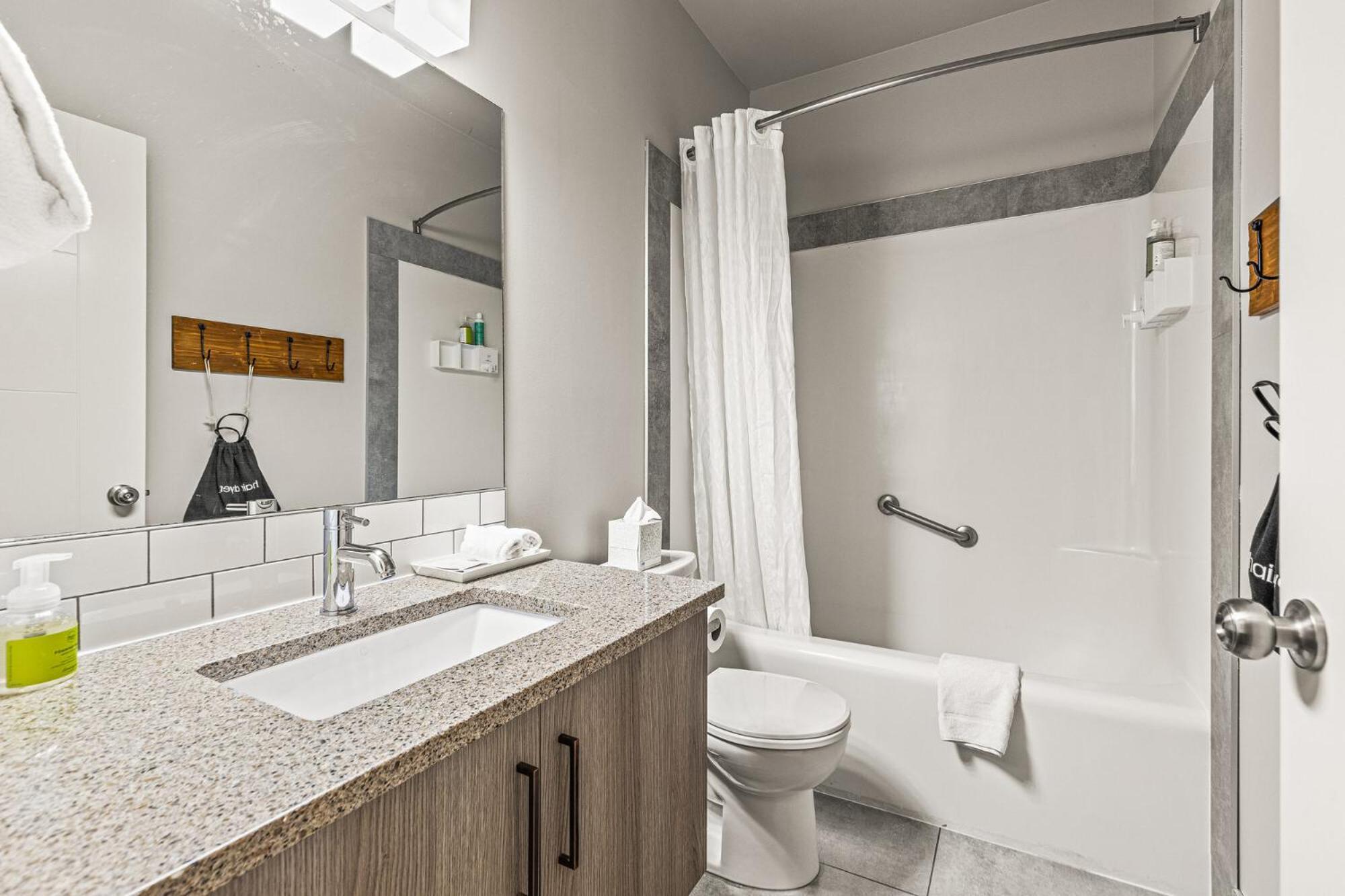Basecamp Hotel Canmore
