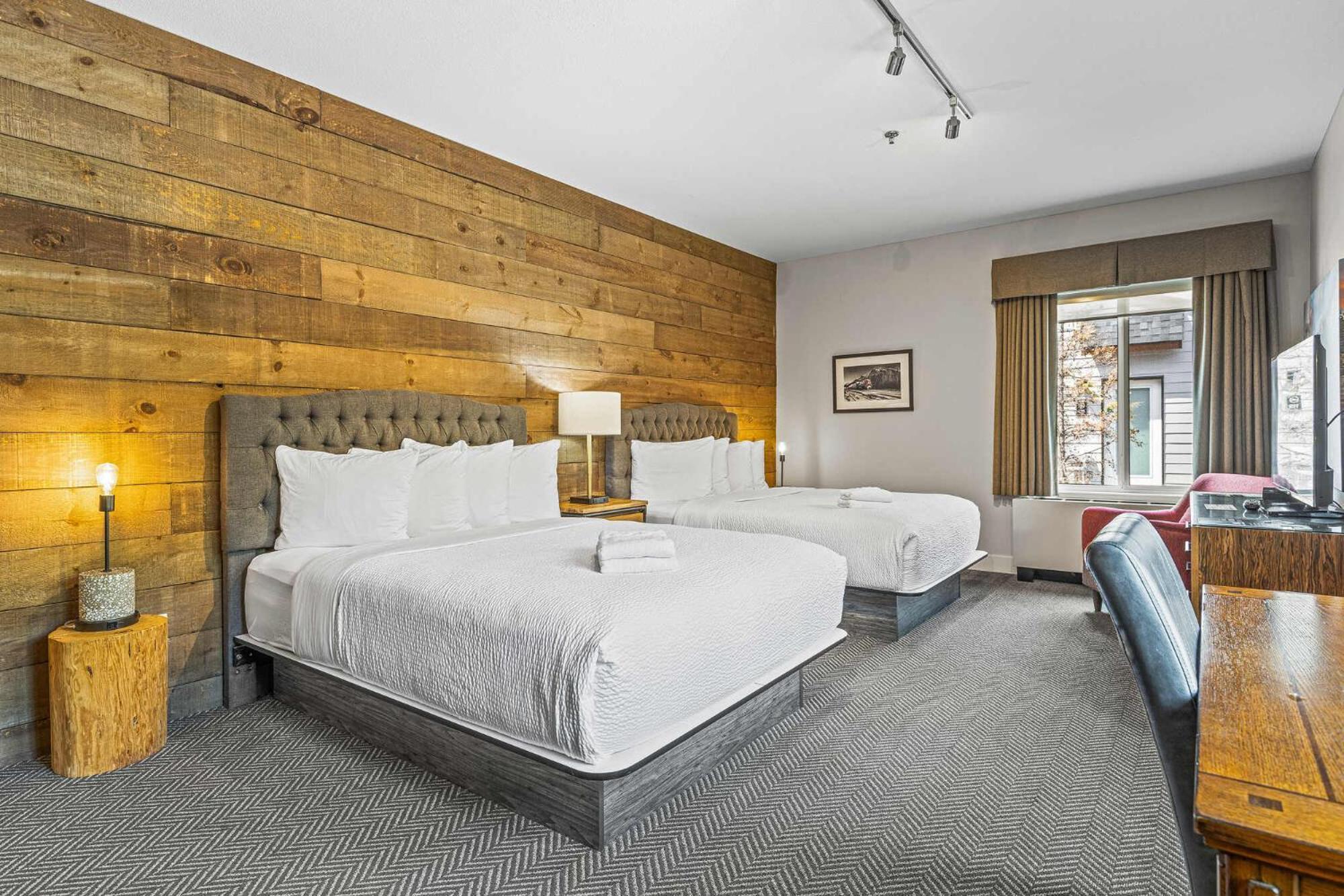 Hotel Basecamp Canmore