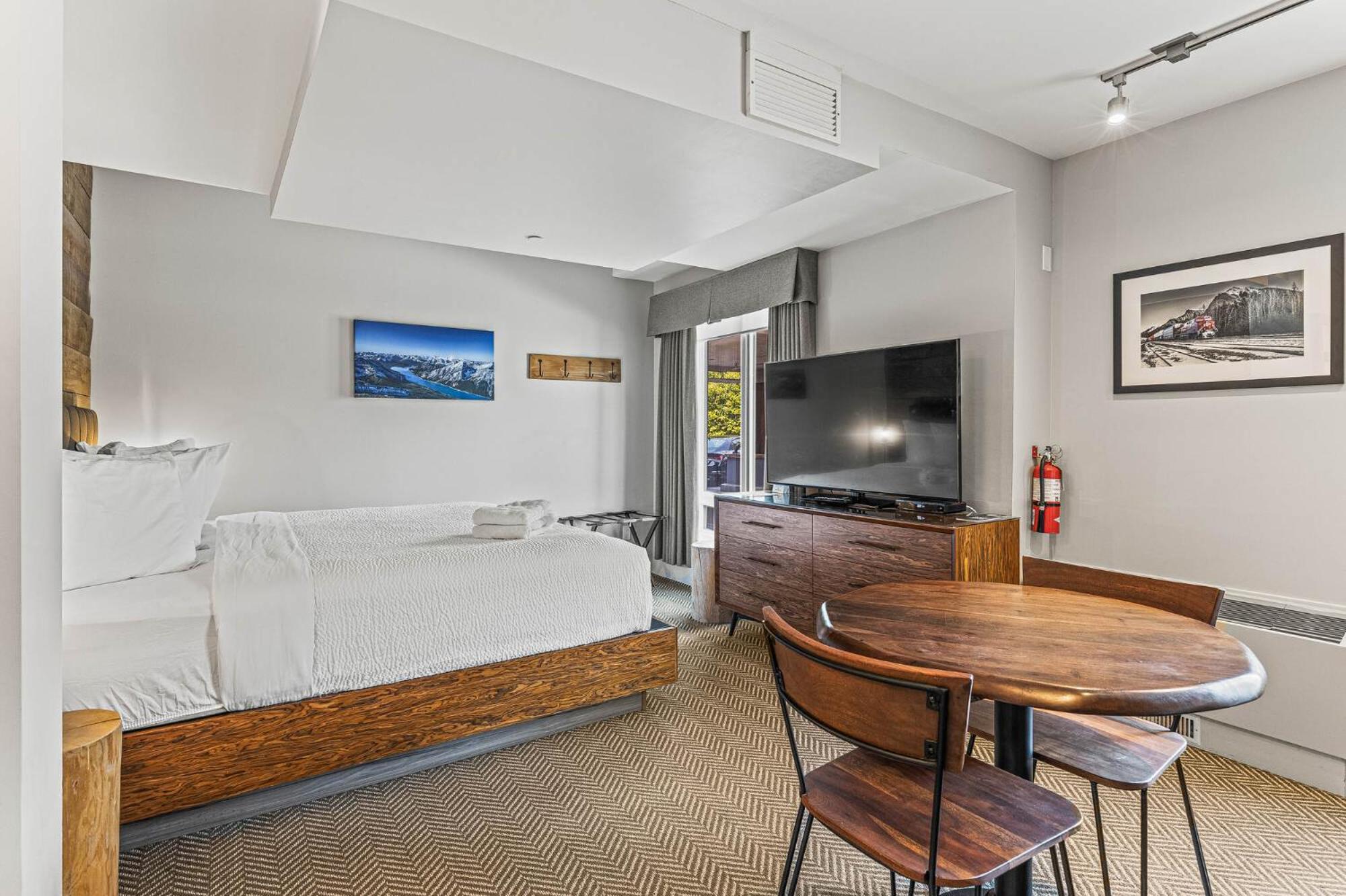 Basecamp Hotel
