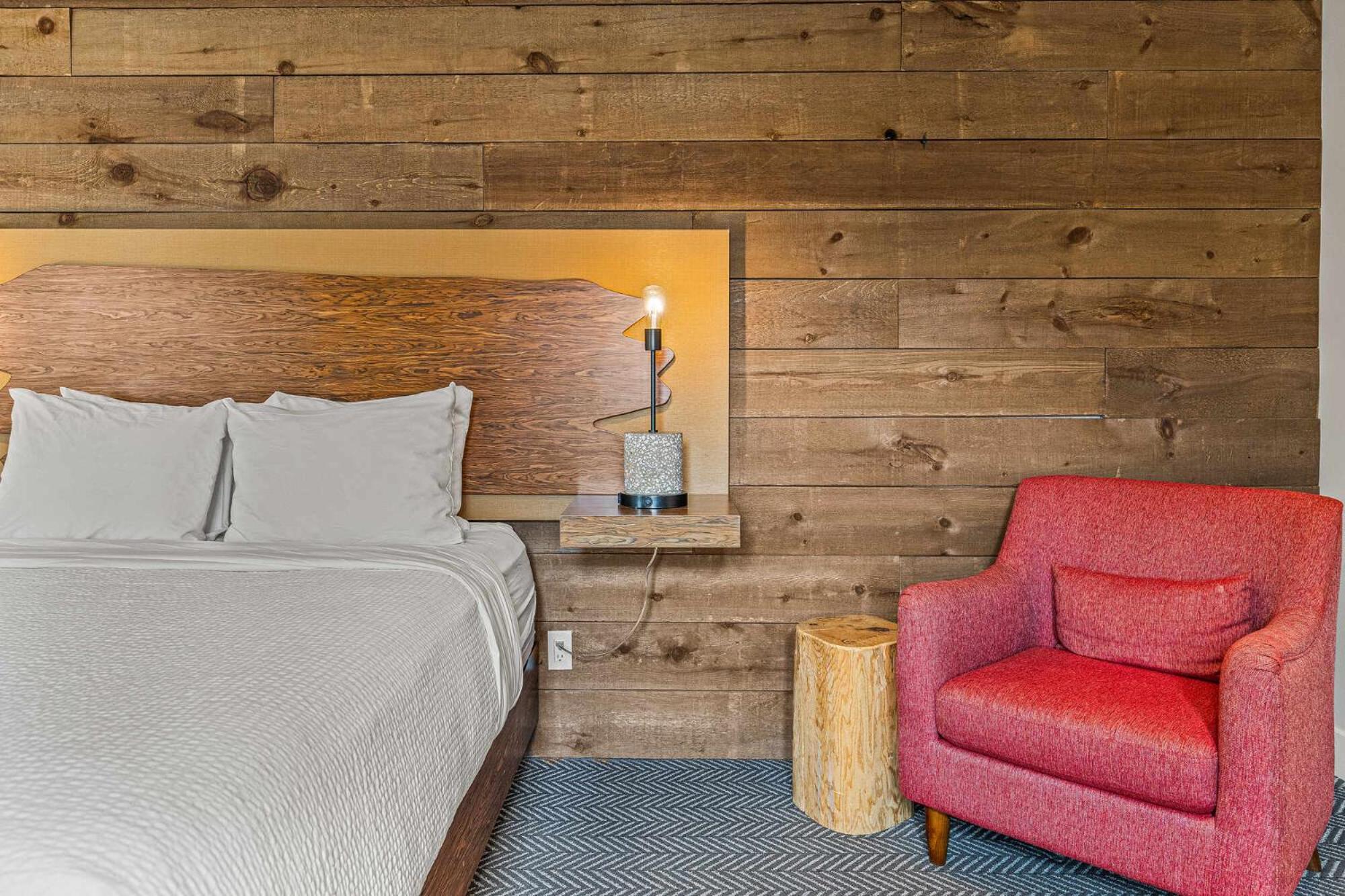 Hotel Basecamp