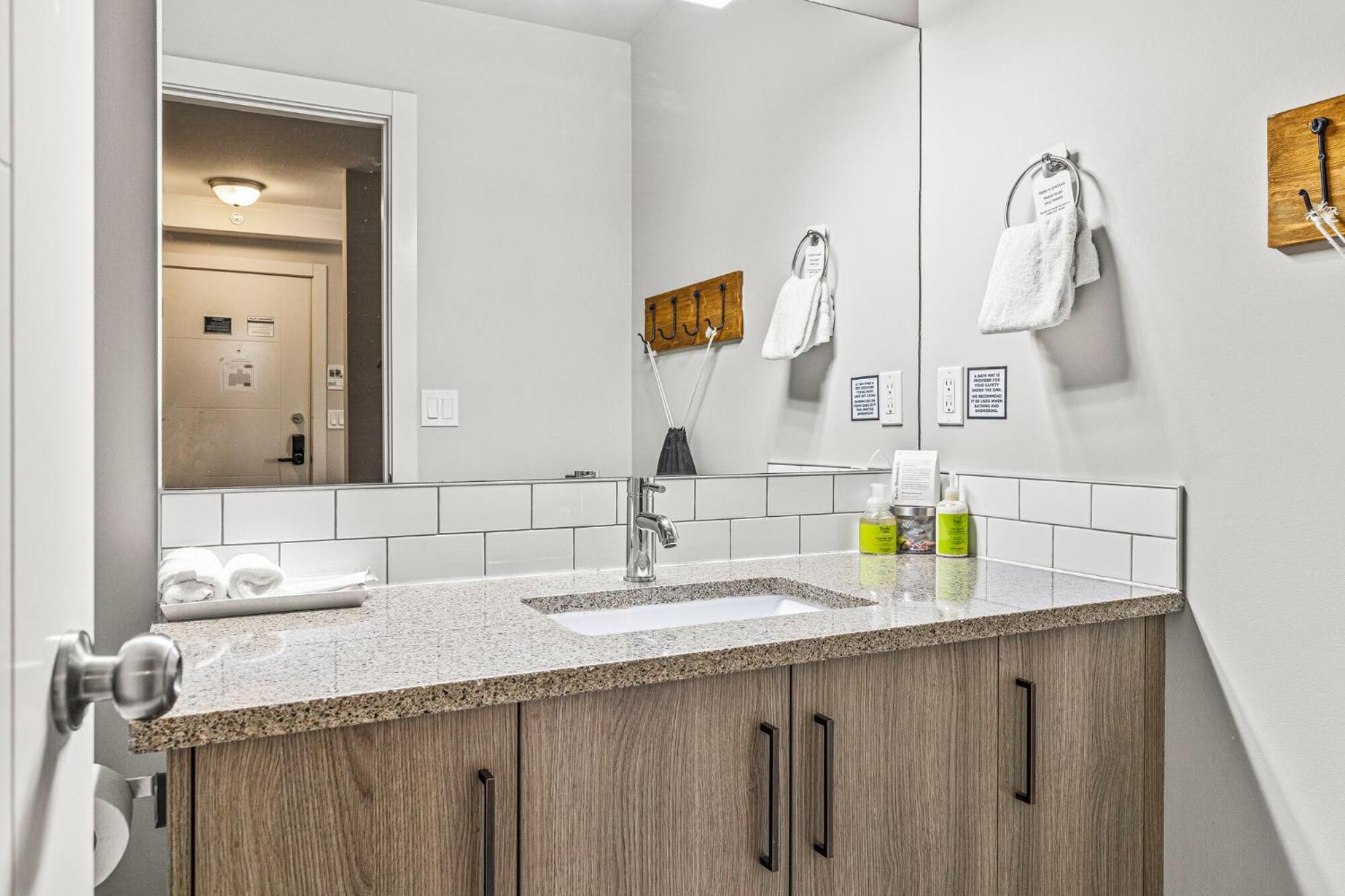 Basecamp Hotel Canmore